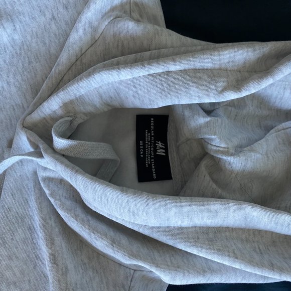ULTRA Soft H&M White Hoodie - Picture 3 of 3